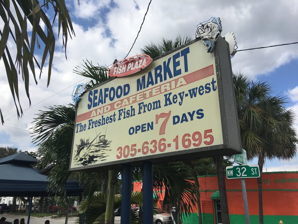 Plaza Seafood Market